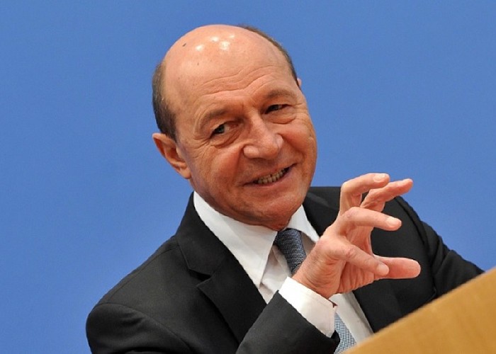 Traian Băsescu analizează impactul asupra României al victoriei lui Joe Biden în alegerile prezidențiale din SUA. „Un plus pentru România. Democrații consideră Rusia un risc de securitate”. Analiză BBC: „Putin se teme că Administrația Biden va însemna mai multă presiune”