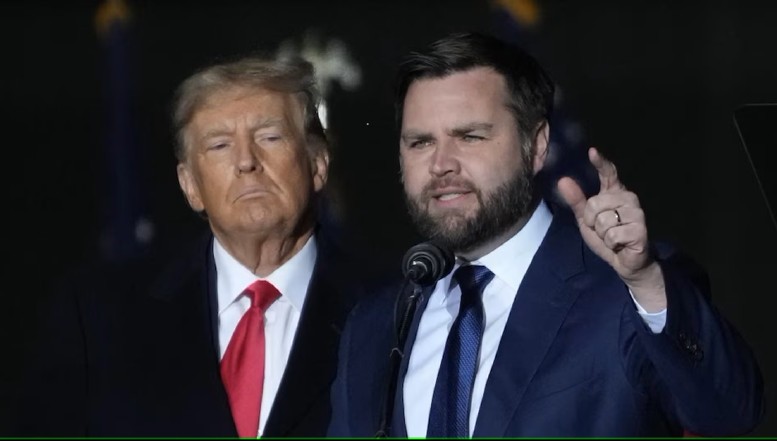 VIDEO. Fascinanta transformare a lui J.D. Vance, cândva un critic aspru al lui Donald Trump, desemnat acum pentru a-i fi vicepreședinte într-un al doilea mandat la Casa Albă de cel pe care îl cataloga relativ recent drept „idiot” și „Hitler al Americii” / „Clonă a lui Trump”, oportunist sau o voce autentică a „Americii umile”?