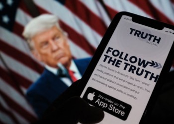 Donald Trump își lansează propria rețea de socializare: Truth Social