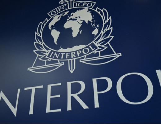 Avertismentul unui înalt oficial din Interpol: războiul din Ucraina va crea grupuri de infractori mai bine înarmați și mai nemiloși decât în prezent