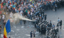 Un jurnalist ȘTERGE pe JOS cu șefii Jandarmeriei: ”Nu scăpați, că sunteți și SLUGI, și PROȘTI și CRIMINALI fără cauză, că așa sunt proștii!”