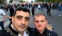 Deputații români din Primul Parlament îl DEMOLEAZĂ pe AUR-istul Valeriu Munteanu, care minte fără pic de rușine că el ar fi ”adus Limba Română” în Constituția R.Moldovei. / ”Limba Română a fost readusă Acasă de Mișcarea de Renaștere Națională, nu de impostori!”