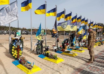 O minciună macabră de factură rusească: ”Ucraina trimite intenționat etnici români minoritari din nordul Bucovinei și sudul Basarabiei în primele linii ale frontului”. În realitate, pe front sunt uciși mai mulți etnici ucraineni din respectivele regiuni, în timp ce Moscova trimite constant, la moarte sigură, zeci de popoare non-rusești din Federația Rusă. Autopsia unei minciuni