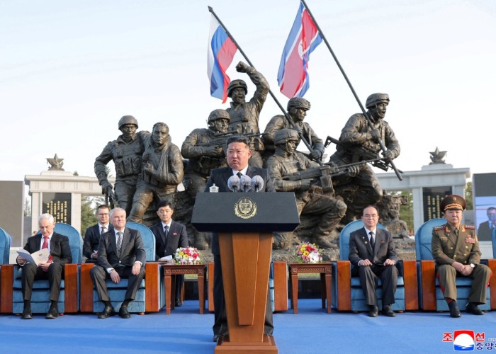 Kim Jong Un afirmă că Rusia poartă un război "sacru" împotriva Ucrainei. Întâlnirea avută cu ministrul rus al Apărării