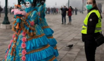 Panica pune stăpânire pe Italia. Carnavalul de la Veneția a fost oprit, iar la Milano oamenii golesc supermarketurile. Iranul înregistrează o rată uriașă a deceselor: aproape un sfert din pacienții infectați au murit