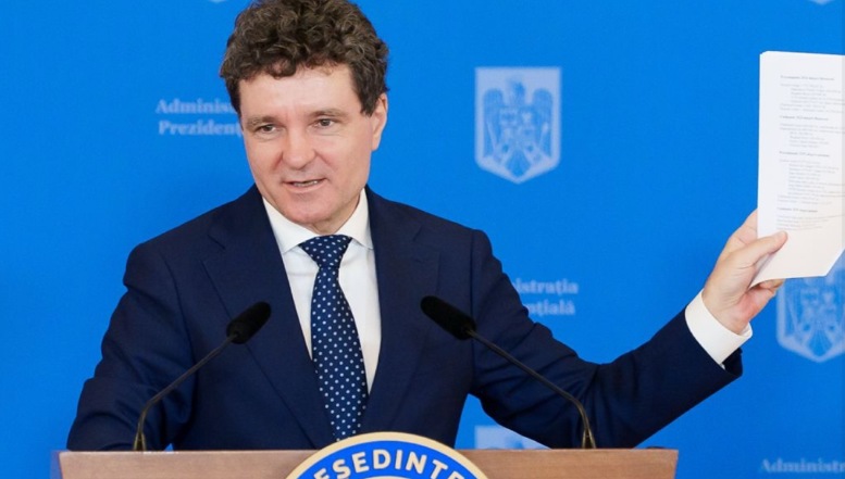CCR a respins cu unanimitate sesizarea lui Nicușor Dan pe legea Vexler / Un fost judecător a identificat o gravă greșeală a administrației prezidențiale care a vulnerabilizat poziția și imaginea președintelui, dar atrage atenția că liderul de la Cotroceni mai poate corecta aberațiile și neclaritățile legii