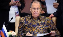 Lavrov respinge optimismul SUA privind negocierile de pace, declarând că "mai este mult de parcurs" până la un acord. Mai mult, tocmai statul agresor – Rusia – cere, cu insistență, garanții de securitate
