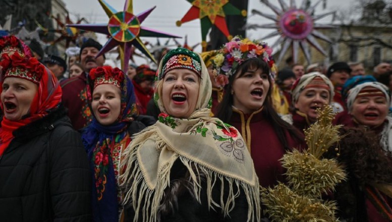 Decizie istorică privind data sărbătoririi Crăciunului în Ucraina: Principala Biserică Ortodoxă ucraineană se distanțează și mai mult de Moscova