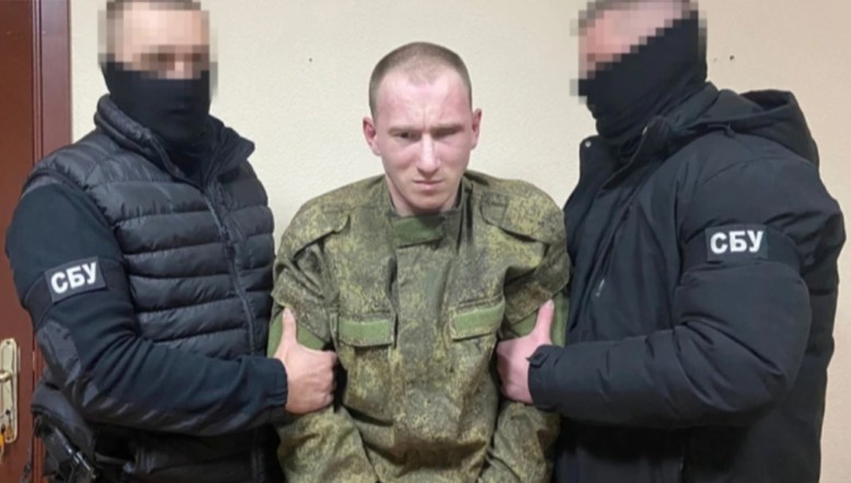 Soldat rus, condamnat la închisoare pe viață pentru executarea unui apărător ucrainean care s-a predat