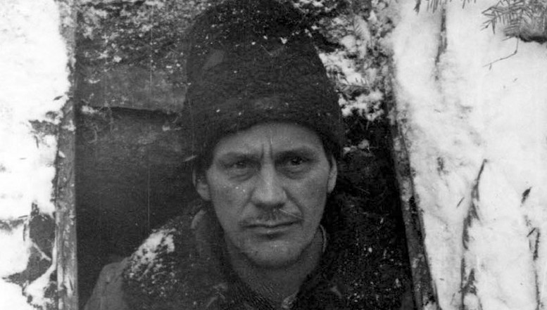 Cutremurătorul jurnal lăsat posterității de partizanul bucovinean Vasile Motrescu: ”Până dimineața am dormit pe zăpadă ca căprioara. Picioarele mi-au amorțit de sus și aproape că nu pot să merg. De când sunt nu am fost niciodată așa de zdrobit de oboseală”. Cu moartea pre moarte călcând