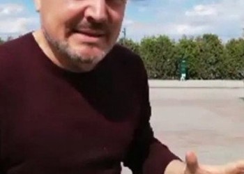 VIDEO Poliția și angajații Primăriei Constanța primesc ordine de la un patron de terasă, omul lui Mazăre. Ce a pățit Malin Bot când a vorbit de mafie în Piața Ovidiu