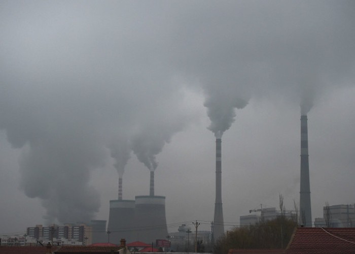 China comunistă, una dintre cele mai mari surse de poluare ale planetei, insistă că e preocupată de mediul înconjurător: Beijingul anunță că va interzice vânzările de autovehicule noi pe combustibil fosil până în 2035