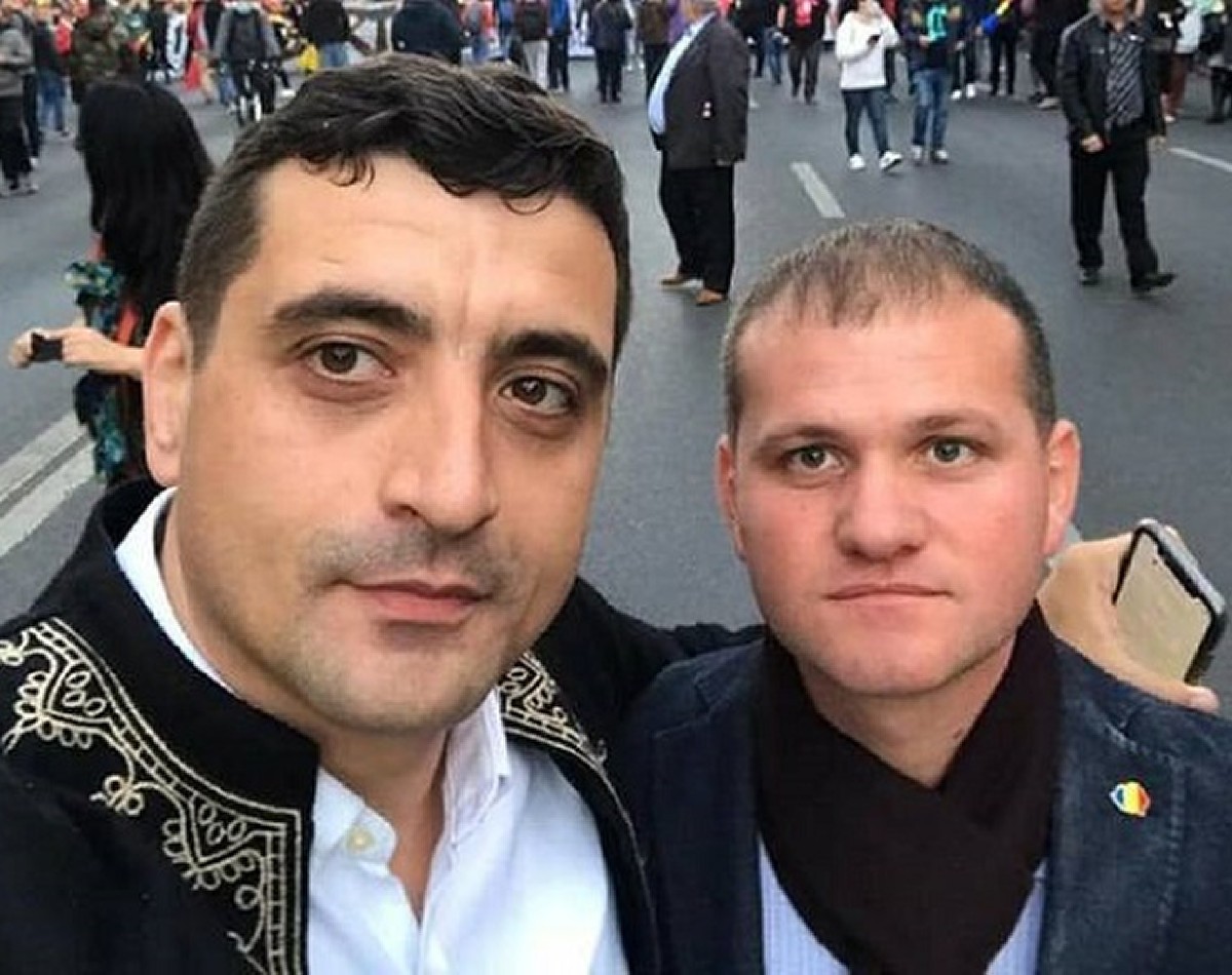 Deputații români din Primul Parlament îl DEMOLEAZĂ pe AUR-istul Valeriu Munteanu, care minte fără pic de rușine că el ar fi ”adus Limba Română” în Constituția R.Moldovei. / ”Limba Română a fost readusă Acasă de Mișcarea de Renaștere Națională, nu de impostori!”