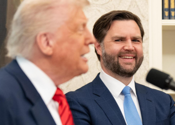 Puci la Casa Albă? JD Vance, îndemnat de un conservator proeminent, să invoce al 25-lea amendament și să-l înlăture pe Donald Trump de la putere. Secretarul de stat Marco Rubio, chemat și el să sprijine eforturile de demitere a președintelui