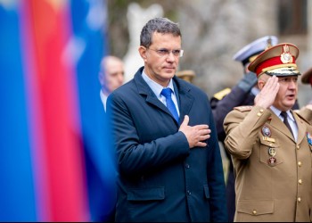 Ionuț Moșteanu a demisionat din funcția de ministru al Apărării! „România și Europa sunt sub asaltul Rusiei. Securitatea noastră națională trebuie apărată cu orice preț. Nu vreau ca discuțiile despre formarea mea și greșelile pe care le-am făcut acum mulți ani să-i distragă de la misiunea grea pe cei care conduc acum țara”