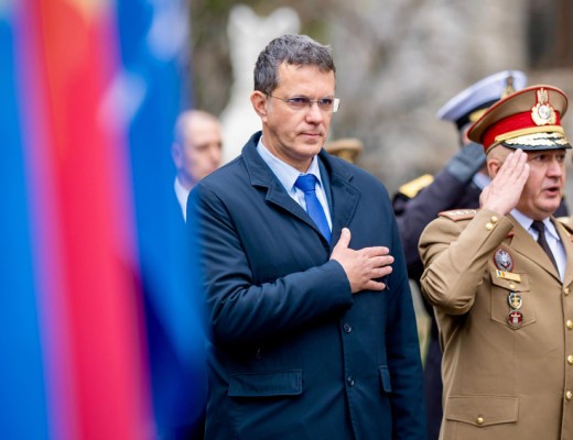 Ionuț Moșteanu a demisionat din funcția de ministru al Apărării! „România și Europa sunt sub asaltul Rusiei. Securitatea noastră națională trebuie apărată cu orice preț. Nu vreau ca discuțiile despre formarea mea și greșelile pe care le-am făcut acum mulți ani să-i distragă de la misiunea grea pe cei care conduc acum țara”