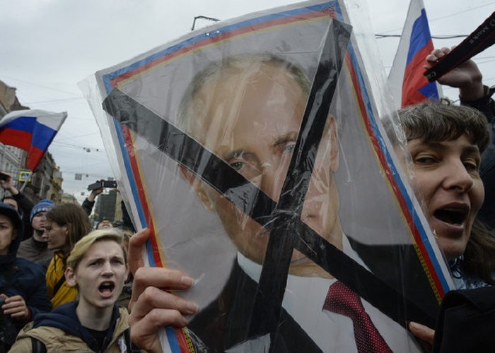 Rusia, bilanț îngrozitor: peste 5000 de ARESTĂRI printre care și 100 de jurnaliști în urma protestelor anti-Putin de duminică. Represiunea Kremlinului