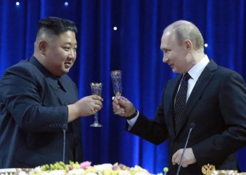 Tovărășia criminalilor în masă: Putin i-a făcut cadou o mașină de lux satrapului nord-coreean Kim Jong-un, ca semn al ”prieteniei speciale”. Munițiile fabricate în Coreea de Nord – adevărata miză a Rusiei