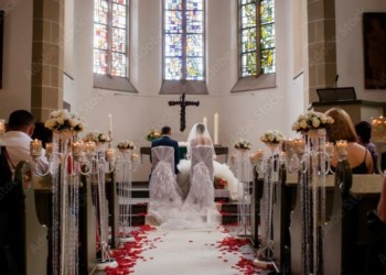 Bani pentru cununii în biserică: Cum încearcă Guvernul italian să rezolve problema numărului din ce în ce mai redus de căsătorii