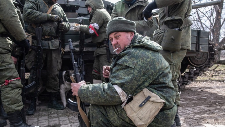 Rudele militarilor ruși trimiși în Ucraina reclamă abuzuri înfiorătoare din partea comandanților:  agresiuni sexuale, violuri, umilințe și tortură pentru a obține de la soldați toți banii plătiți de Moscova pentru război