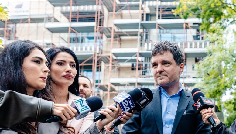 Nicușor Dan, despre construcțiile One United Properties din Aleea Modrogan: „Un exemplu tipic de mafie imobiliară" / Primarul Capitalei a evidențiat faptul că dezvoltatorul imobiliar se războiește inclusiv cu presa independentă, nominalizând și PODUL.ro printre cei vizați de acțiunile în instanță ale One United