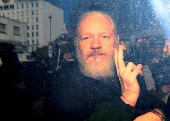 VIDEO. Julian Assange a fost eliberat din închisoare și a părăsit Marea Britanie, după ce a ajuns la un acord de recunoaștere a vinovăției cu Statele Unite