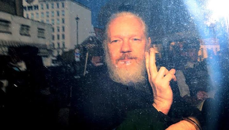 VIDEO. Julian Assange a fost eliberat din închisoare și a părăsit Marea Britanie, după ce a ajuns la un acord de recunoaștere a vinovăției cu Statele Unite