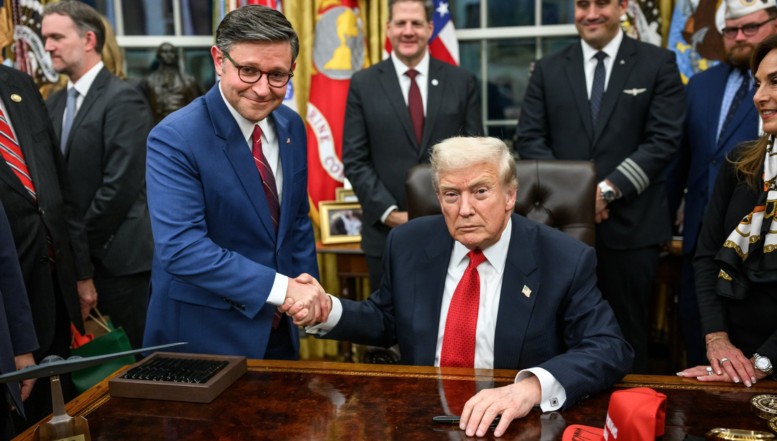 Mike Johnson: „Democrații ar putea să-l destituie pe Donald Trump dacă vor dobândi majoritatea în Camera Reprezentaților după alegerile intermediare din 2026”