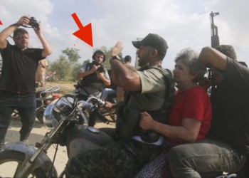ȘOCANT. Teroriștii Hamas au fost însoțiți în atacul asupra Israelului, din 7 octombrie, de reporteri ai Associated Press, Reuters, NY Times și CNN / Aceștia au asistat impasibili la măcelărirea și răpirea civililor, surprinzând numeroase imagini / Jurnalistul de la AP și CNN este pupat, într-o fotografie, de liderul Yahya Sinwar