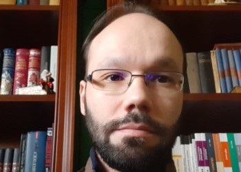 Să NU uităm: avocatul Bogdan Ionescu – cel care a cauzat eliminarea bustului din Iași al poetului Octavian Goga – e membru PNL, partidul care a avut cea mai puternică retorică anti-românească în ultimii ani, de la Crin Antonescu la frații Muraru / Florian, Vexler și Muraru sunt adevărații extremiști