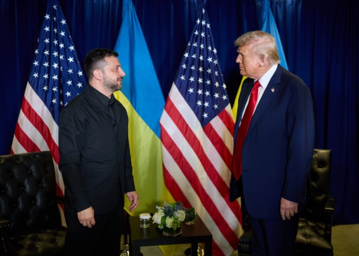 Donald Trump și Volodimir Zelenski au vorbit pentru a două oară în două zile consecutive / Au discutat inclusiv despre potențiala furnizare de rachete de croazieră Tomahawk / Kremlinul admite că este vorba despre „arme formidabile” care îi provoacă „îngrijorări”, aberând însă că Ucraina ar urma să le atașeze focoase nucleare