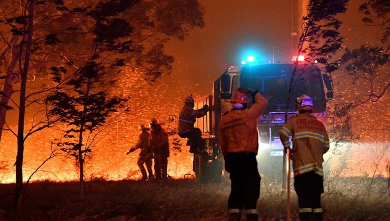 Plouă în Australia. Previziunile sunt însă terifiante. Două incendii uriașe s-ar putea uni, creând o catastrofală „mega vâlvătaie”