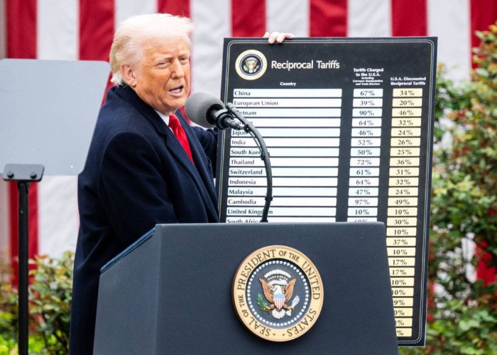 „Războiul tarifelor” lovește puternic Rusia, deși Donald Trump a evitat s-o includă pe lista țărilor vizate de noi taxe vamale. Companiile rusești au pierdut 23,7 miliarde de dolari în doar două zile. Bancher de la Moscova: „O criză majoră se derulează sub ochii noștri”