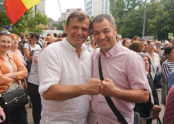 Andrei Năstase (PPDA), Octavian Țîcu (PUN) și Dorin Chirtoacă (Unirea) au anunțat că o vor sprijini pe Maia Sandu în turul doi al alegerilor prezidențiale din R. Moldova. UPDATE: Maia Sandu le-a mulțumit celor trei