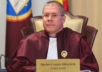 Judecătorul CCR Dacian Dragoș despre încercarea AUR de a-l alunga de la Curtea Constituțională: „Am toate documentele care dovedesc că am o vechime chiar mai mare decât cere legea. Am chiar peste 25 de ani” / Ținta demersului ar fi, de fapt, suspendarea lui Nicușor Dan de la Cotroceni