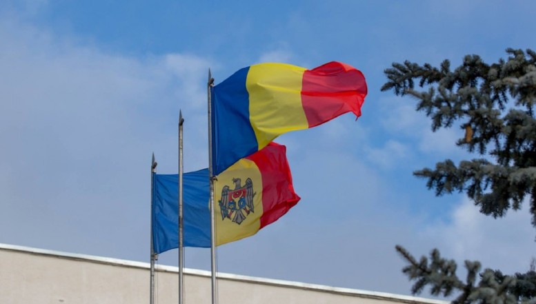 „MERGI LA VOT CÂT ÎNCĂ POȚI!”. Podul.ro îi îndeamnă pe cetățenii moldoveni din România să voteze duminică, în turul doi al alegerilor prezidențiale