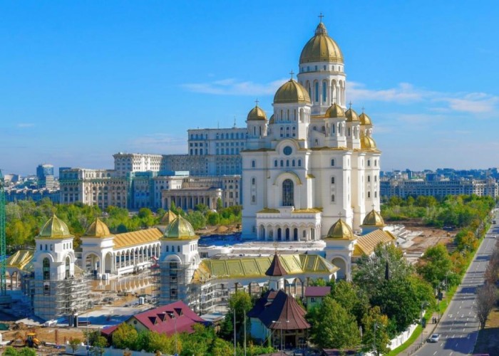 După aproape un secol și jumătate de la apariția ideii (1877/1881), visul lui Eminescu și Slavici a fost realizat, românii intrând în rândul națiunilor europene care au o catedrală națională, Slavici spunea în 1924 că ar fi o minune dacă catedrala se va face chiar și peste 100 de ani. Împlinitu-s-a!