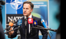 VIDEO Mark Rutte, șeful NATO, a evidențiat public sprijinul acordat Statelor Unite de ROMÂNIA în conflictul cu Iranul. Declarația a fost făcută pentru Fox News cu puțin înainte de întrevederea cu Donald Trump, încă foarte furios pe aliații europeni