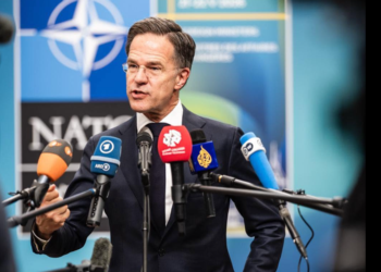 VIDEO Mark Rutte, șeful NATO, a evidențiat public sprijinul acordat Statelor Unite de ROMÂNIA în conflictul cu Iranul. Declarația a fost făcută pentru Fox News cu puțin înainte de întrevederea cu Donald Trump, încă foarte furios pe aliații europeni